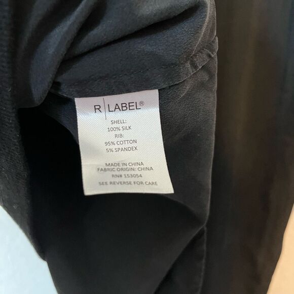 R | Label Black Silk V-Neck Lightweight High Low Blouse Top Women's Size XS - Picture 5 of 5